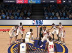 湖人总冠军？《NBA LIVE Mobile》助老詹一臂之力
