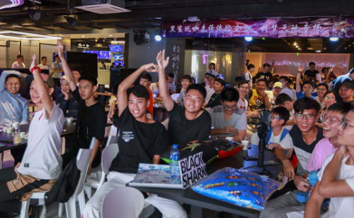 黑鲨玩咖先锋体验会X创梦天地广州站完美撒花