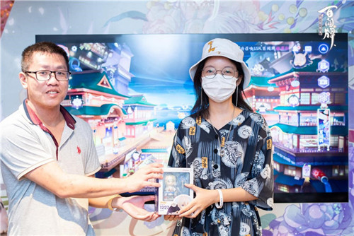 与百闻牌策划当面“battle”是一种什么体验？策划玩家面对面活动圆满结束