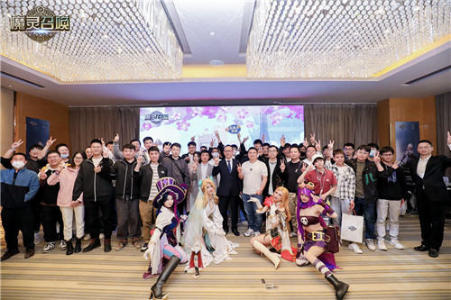 《魔灵召唤》2023武汉站圆满落幕 ‘愤怒的土巴鼠’选手夺冠